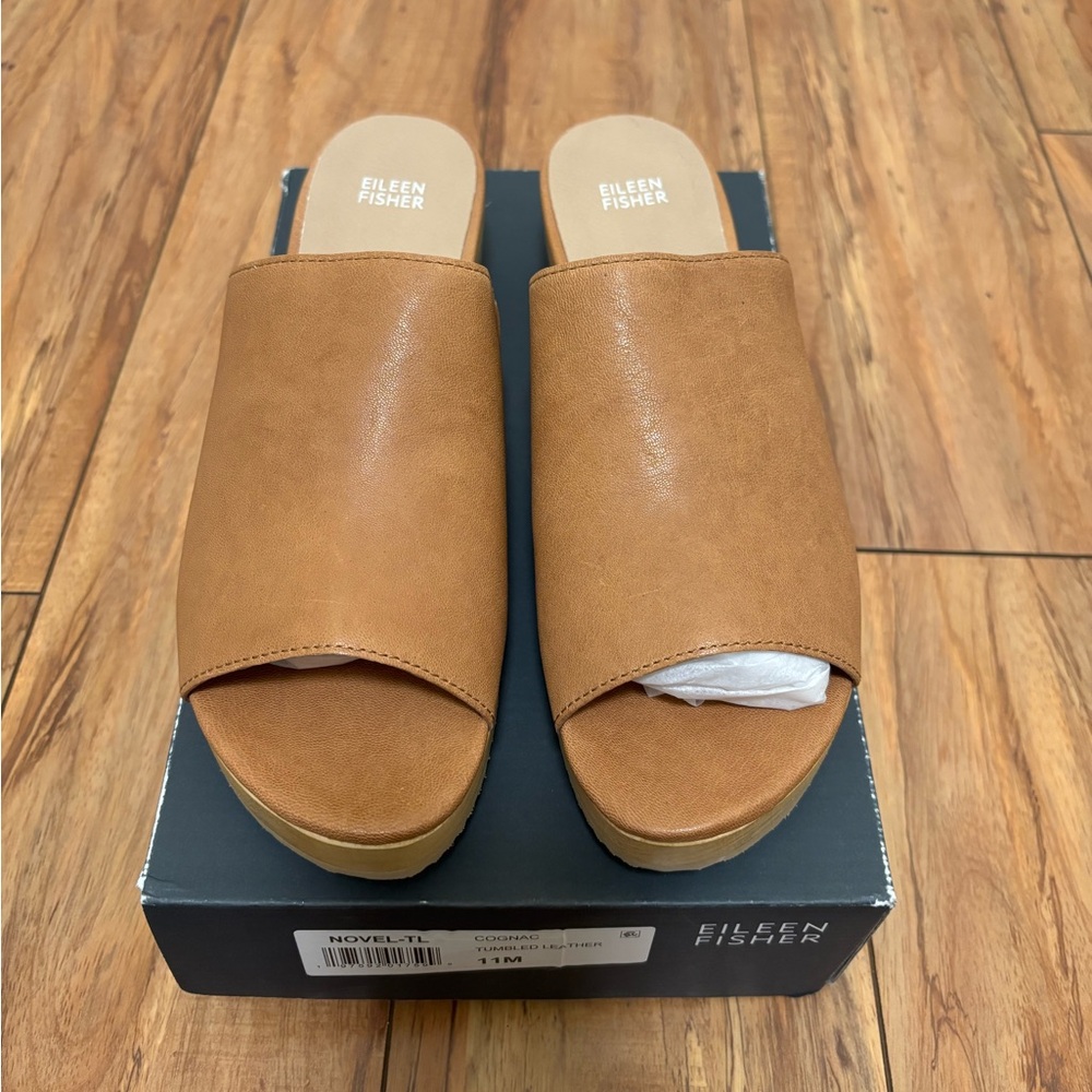 *RESERVED* NIB EILEEN FISHER Novel Tumbled Leather Wedge Sandal in Cognac - Picture 4 of 11